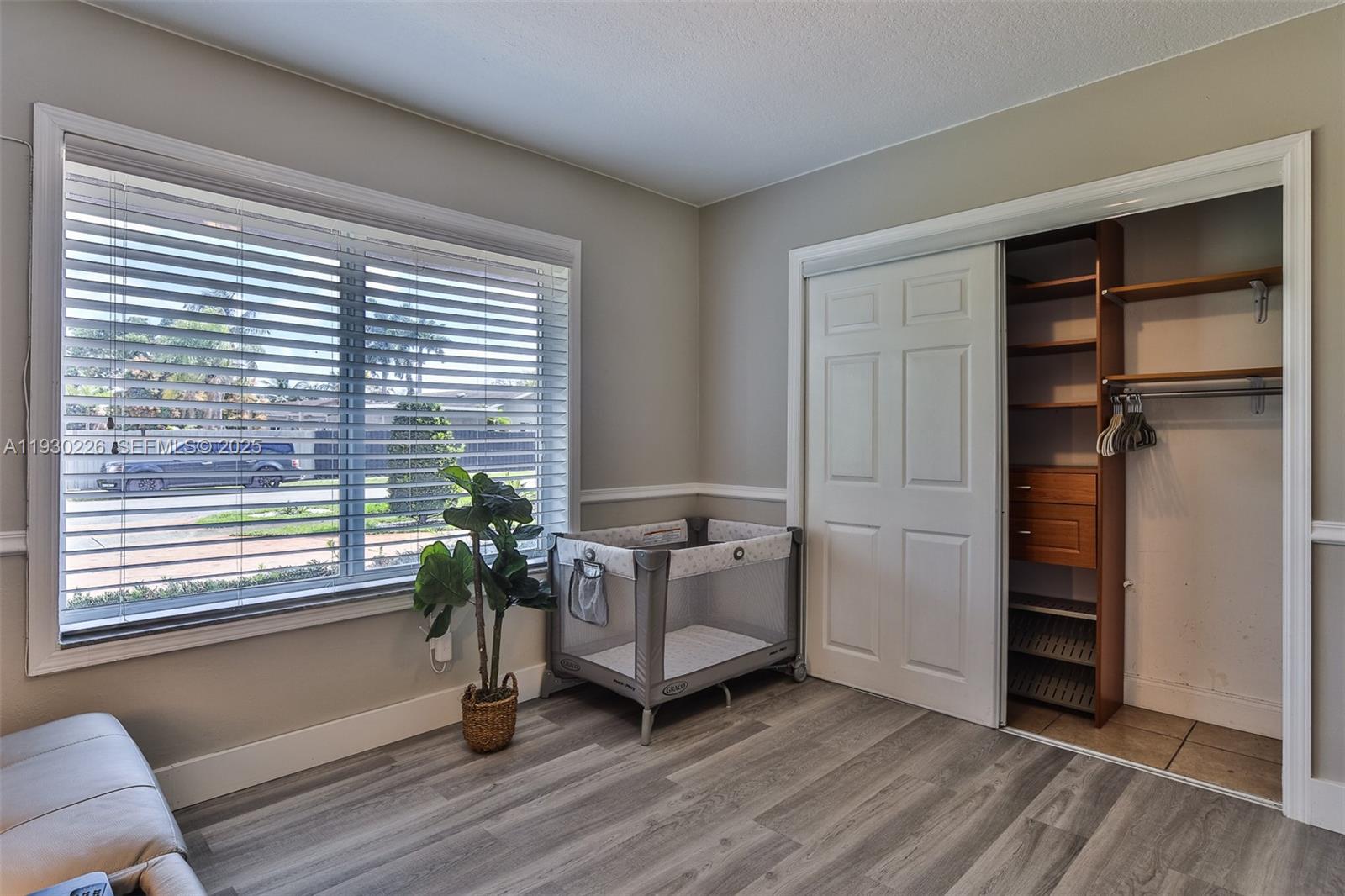 SKY LAKE HOMES 1ST ADDN - Residential