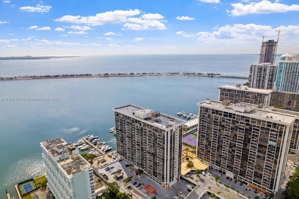 BRICKELL PLACE CONDO - Residential Lease