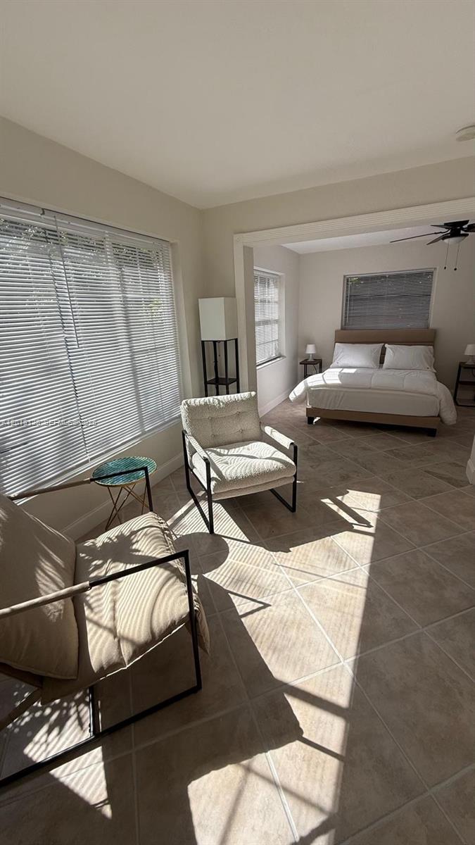 HOLLYWOOD VIEW - Residential