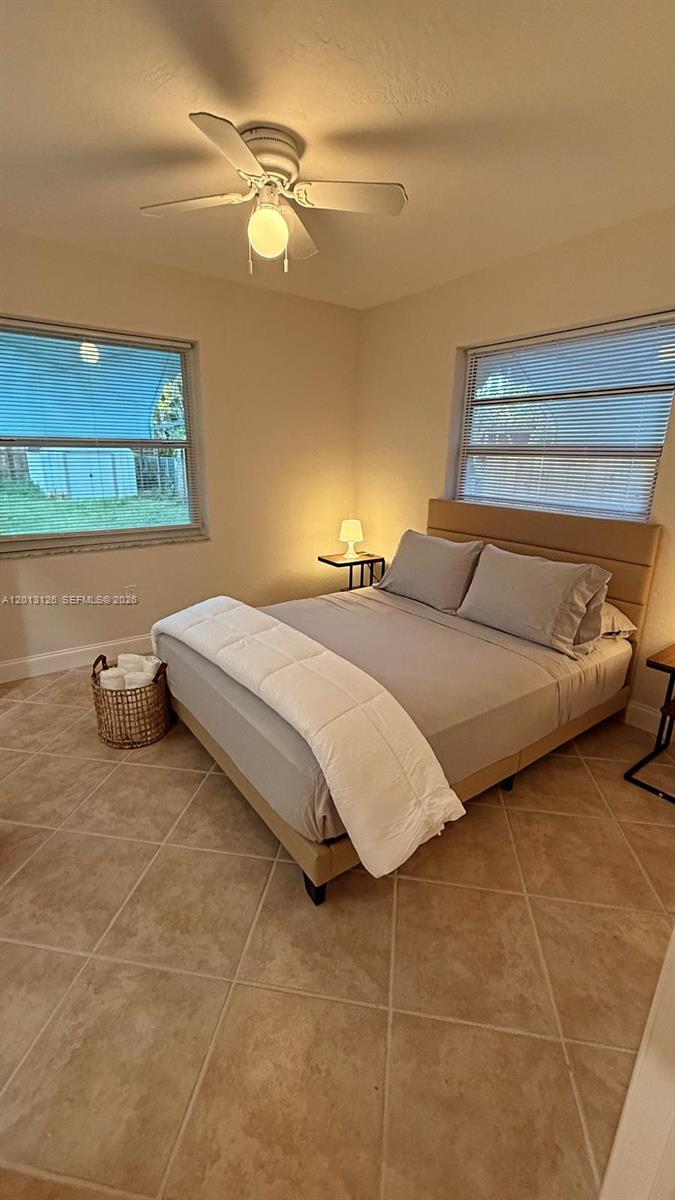HOLLYWOOD VIEW - Residential