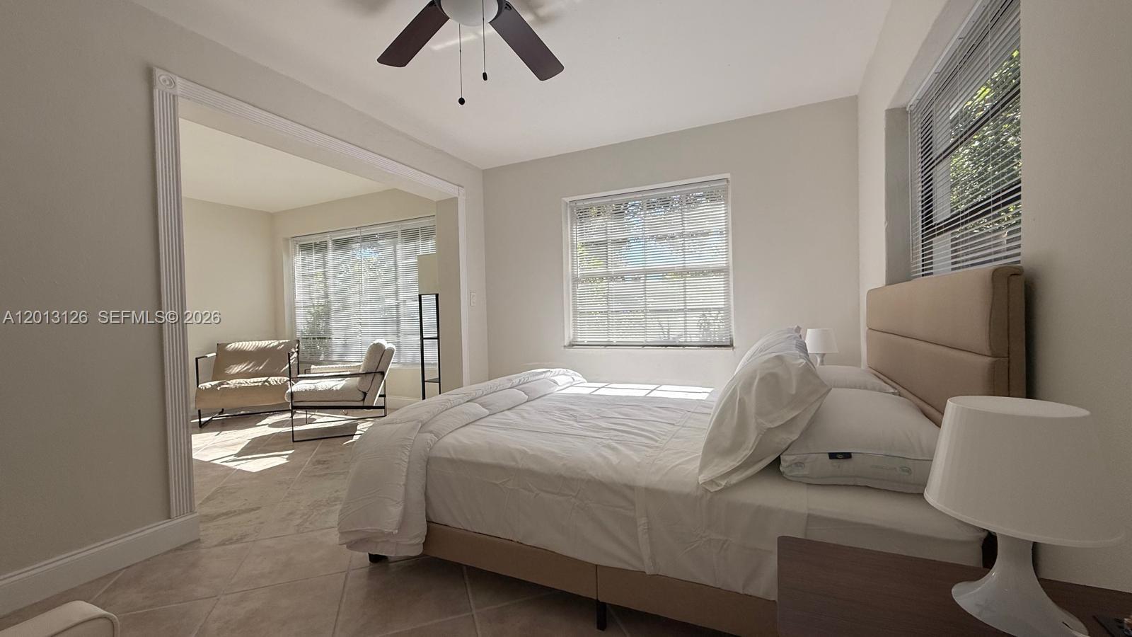 HOLLYWOOD VIEW - Residential