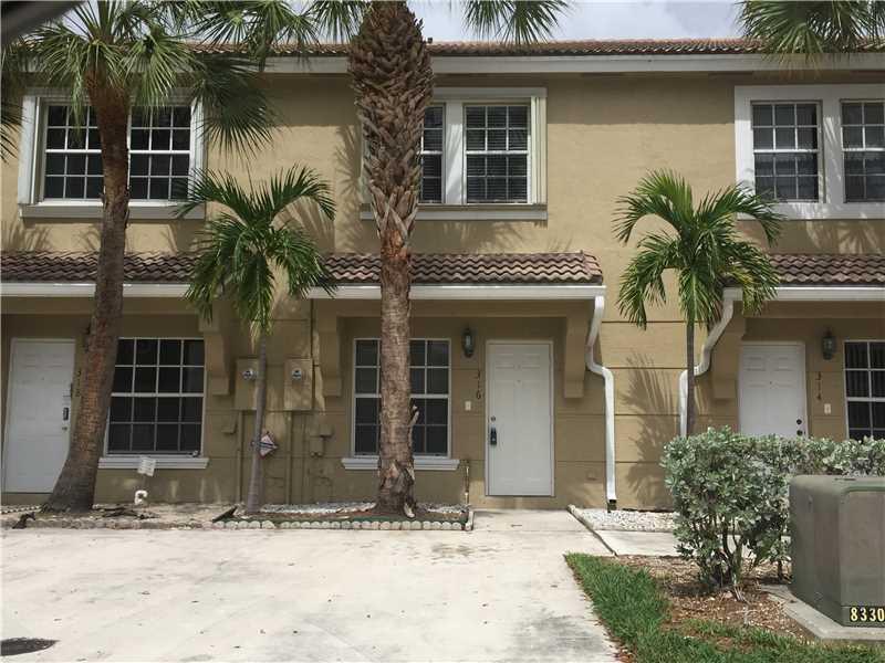 2 STORY TOWNHOME LOCATED IN GATED COMMUNITY. TILE FLOORING THRUOUT PROPERTY. FRESHLY PAINTED, NEW APPLIANCES, AND MANY MORE RENOVATIONS. SCREENED IN PATIO AREA OVERLOOKING GARDEN. WASHER/ DRYER IN UNIT.QUICK APPROVAL.
