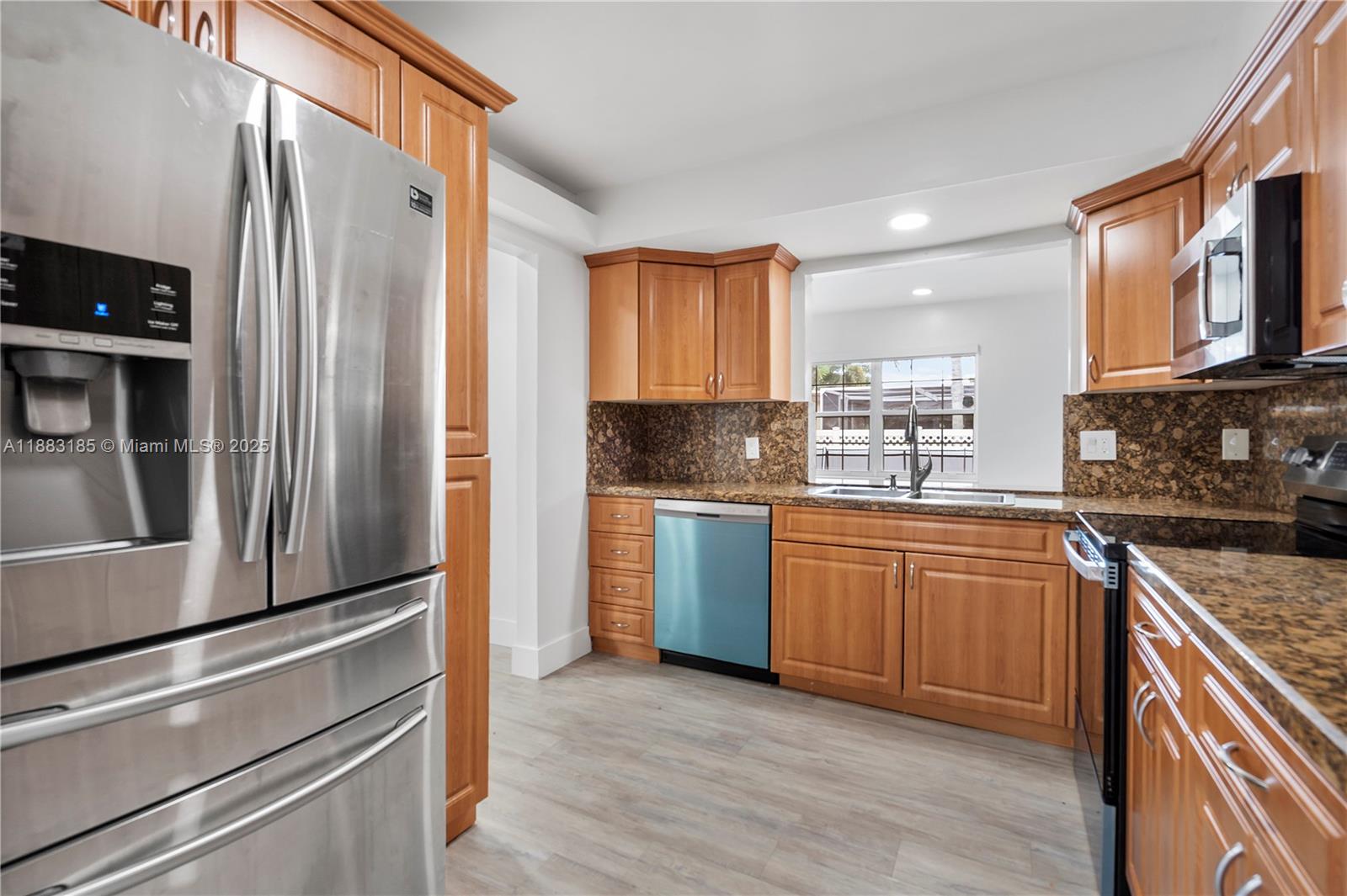 PEMBROKE LAKES SEC 4 - Residential Lease