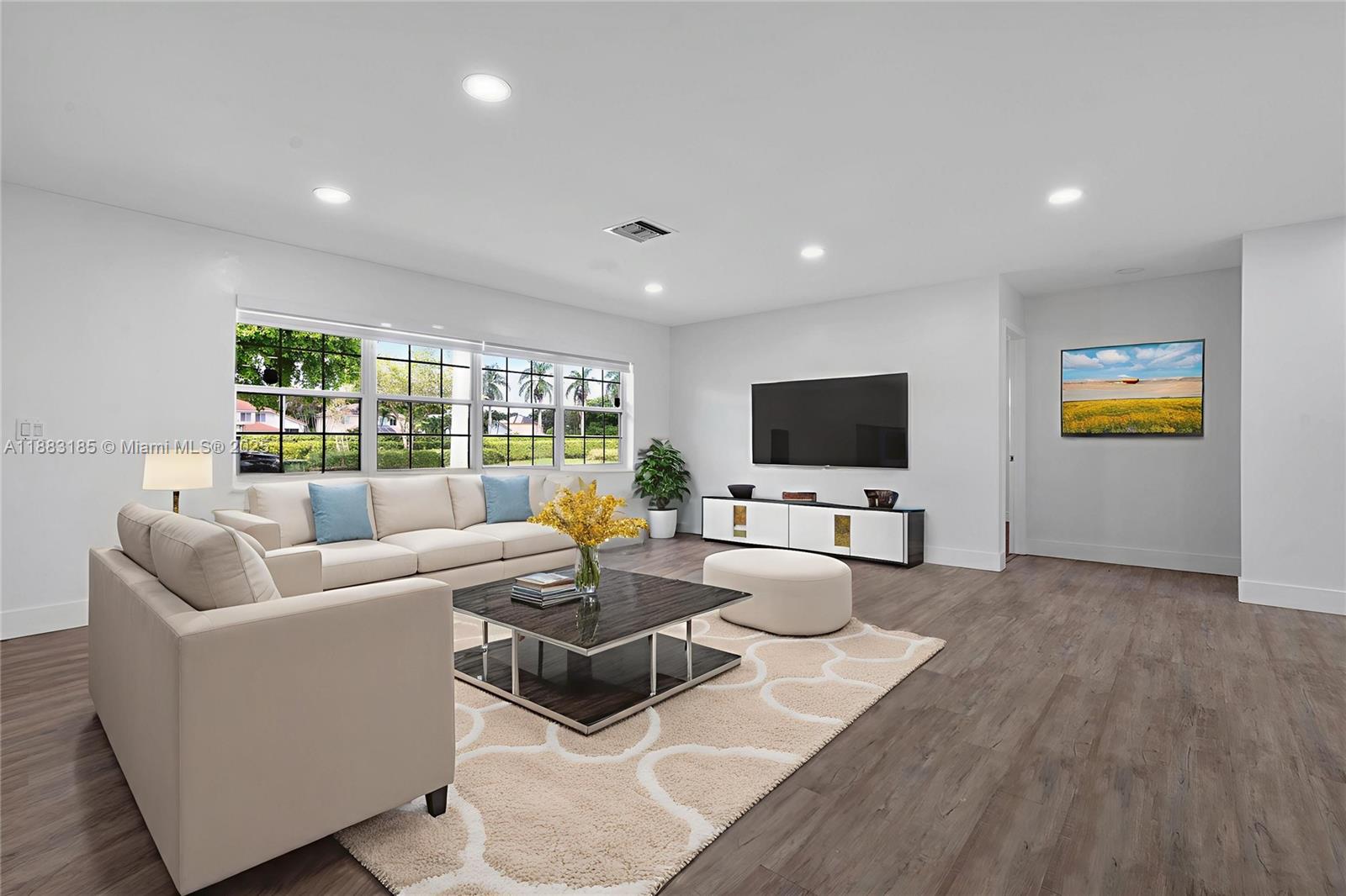 PEMBROKE LAKES SEC 4 - Residential Lease