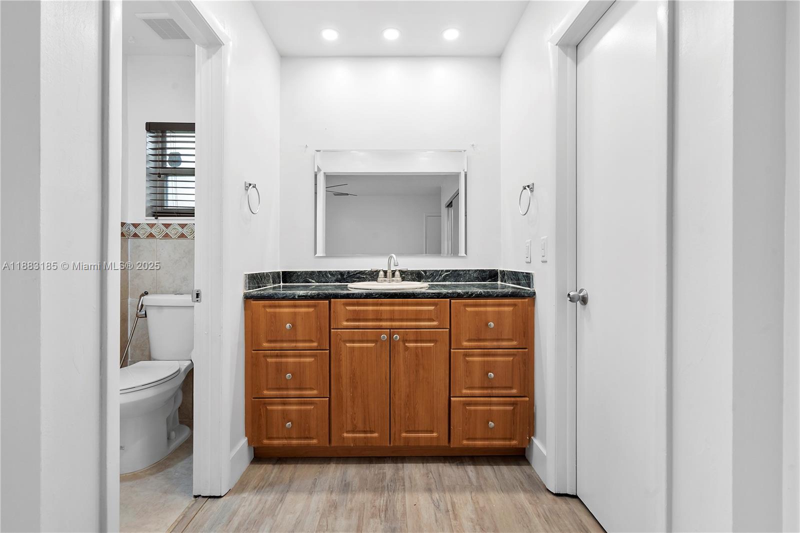 PEMBROKE LAKES SEC 4 - Residential Lease