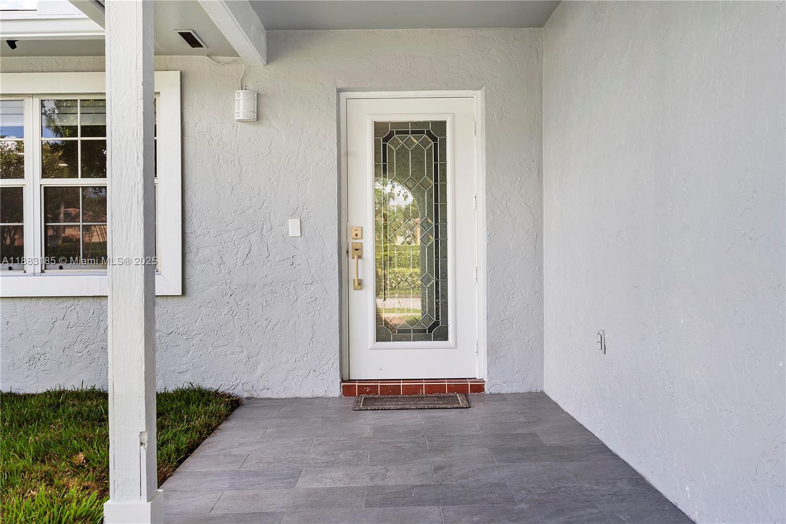 PEMBROKE LAKES SEC 4 - Residential Lease