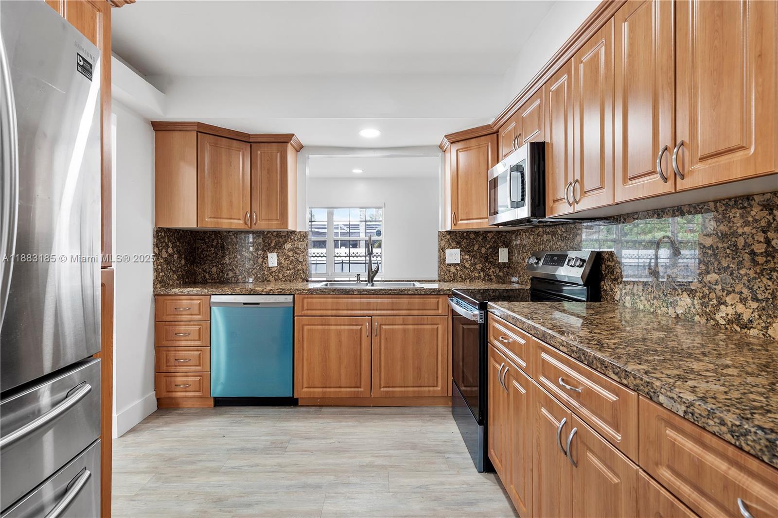 PEMBROKE LAKES SEC 4 - Residential Lease