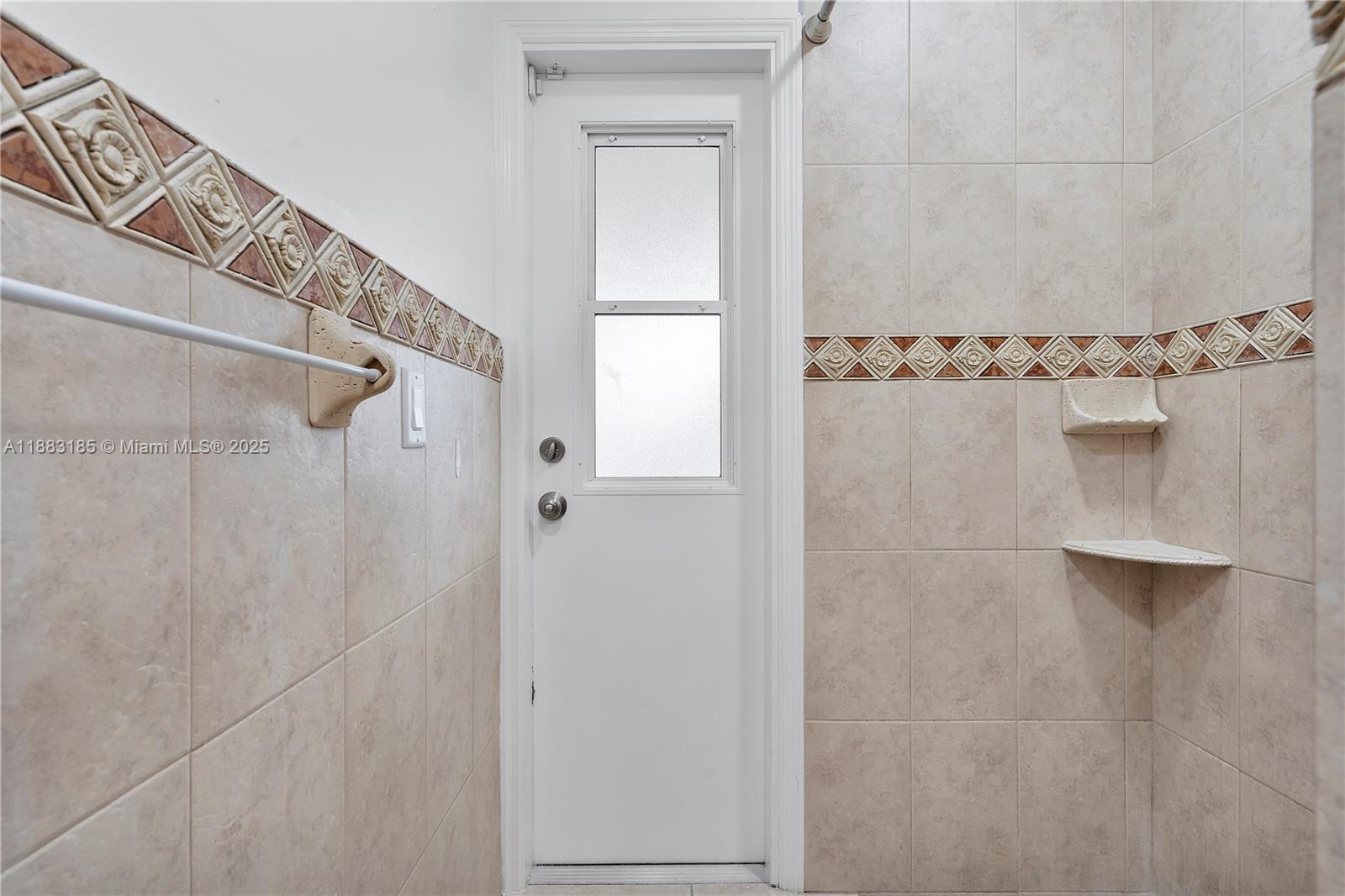 PEMBROKE LAKES SEC 4 - Residential Lease