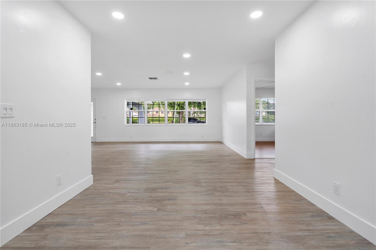 PEMBROKE LAKES SEC 4 - Residential Lease