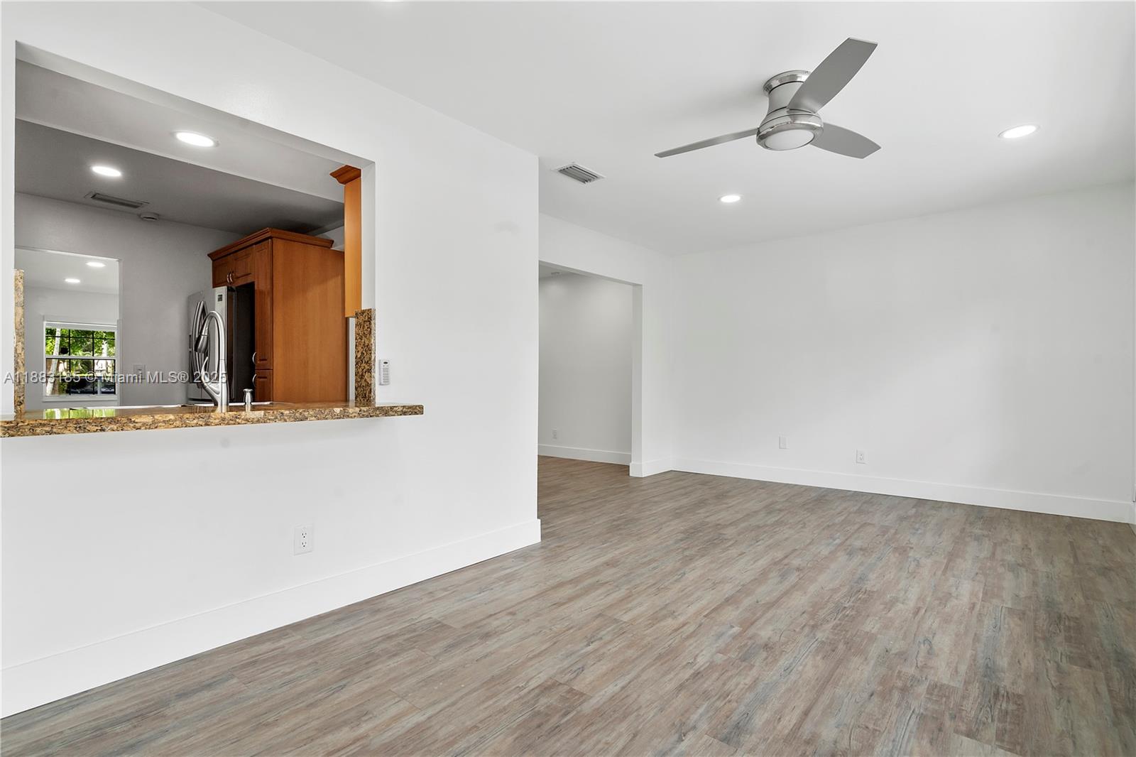PEMBROKE LAKES SEC 4 - Residential Lease