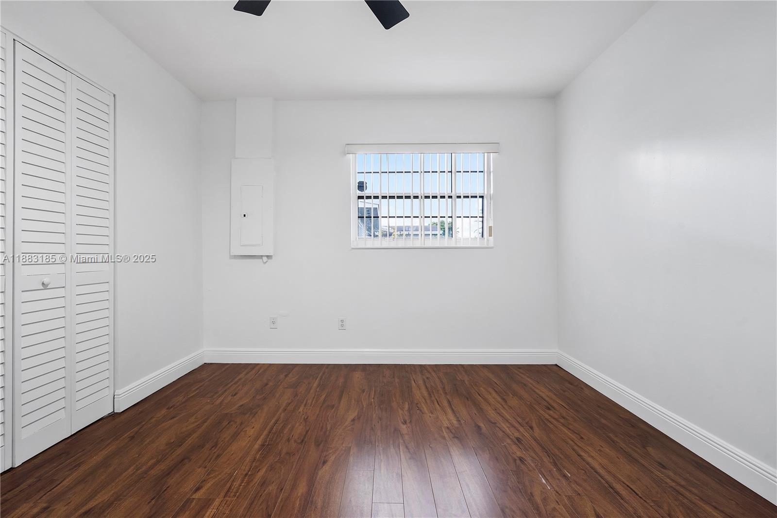 PEMBROKE LAKES SEC 4 - Residential Lease