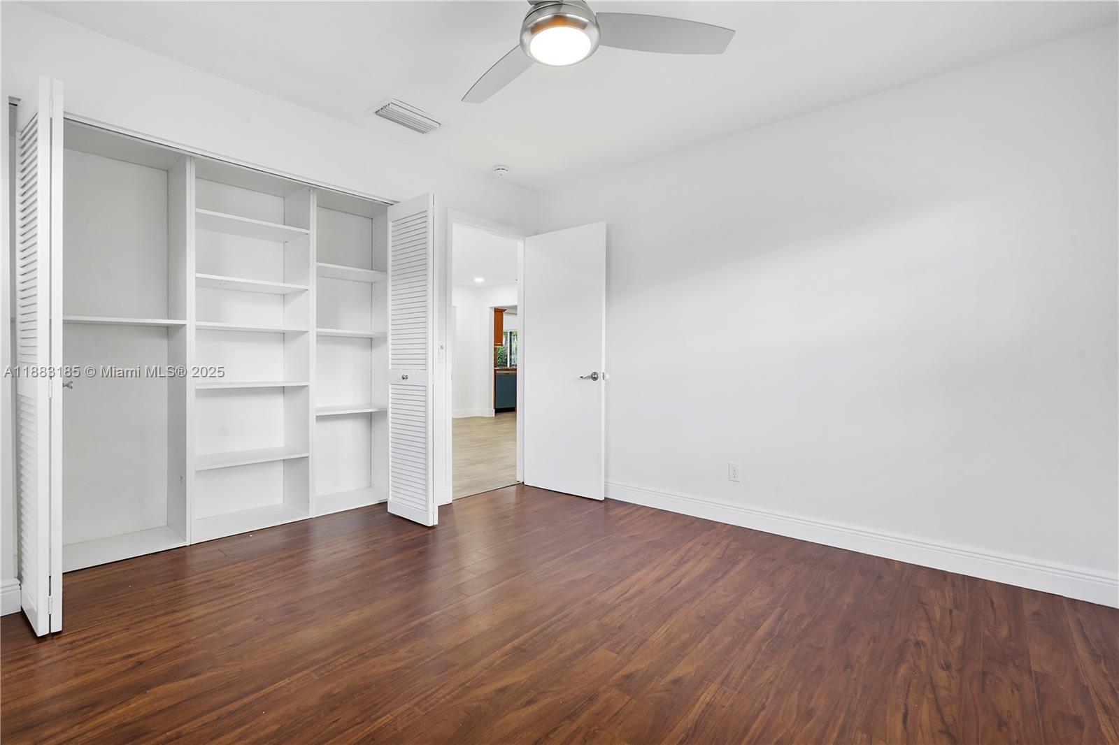 PEMBROKE LAKES SEC 4 - Residential Lease