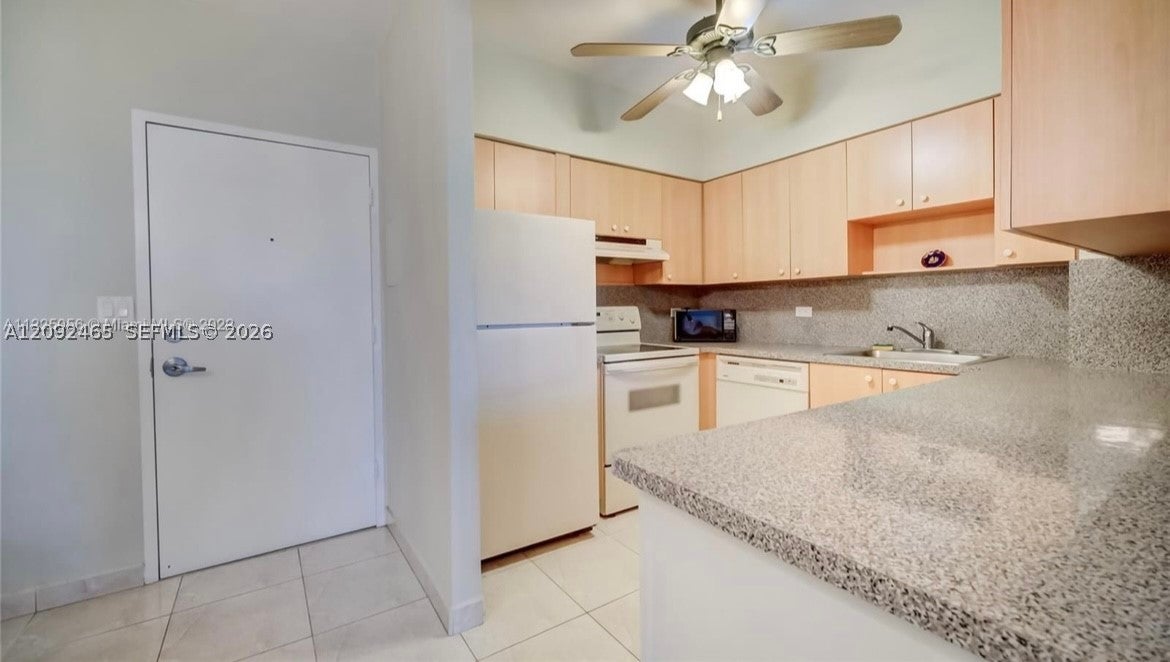 7441 Wayne Ave 6L