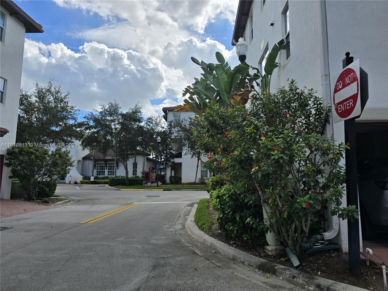 MIRAMAR RESIDENTIAL PLAT - Residential Lease