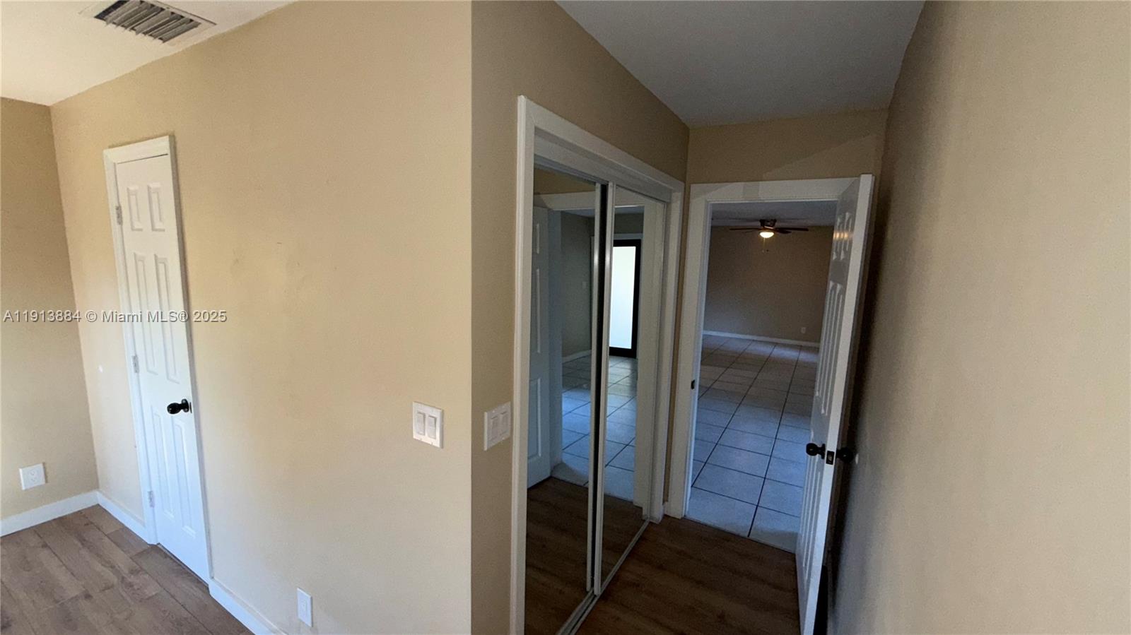 PALM GARDEN PARK - Residential Lease