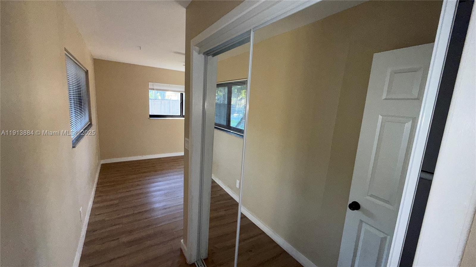 PALM GARDEN PARK - Residential Lease