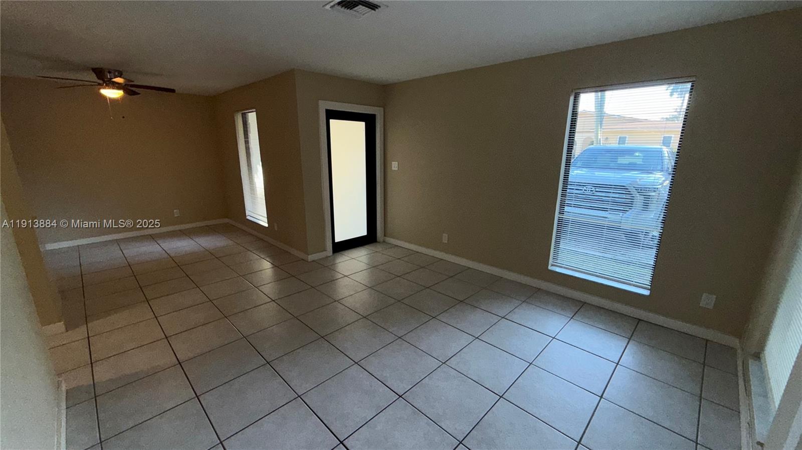 PALM GARDEN PARK - Residential Lease