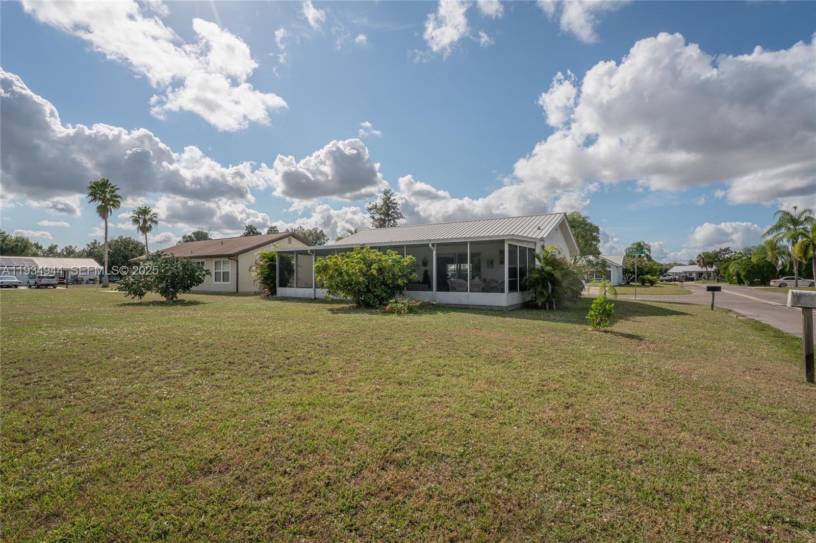 Port LaBelle - Residential