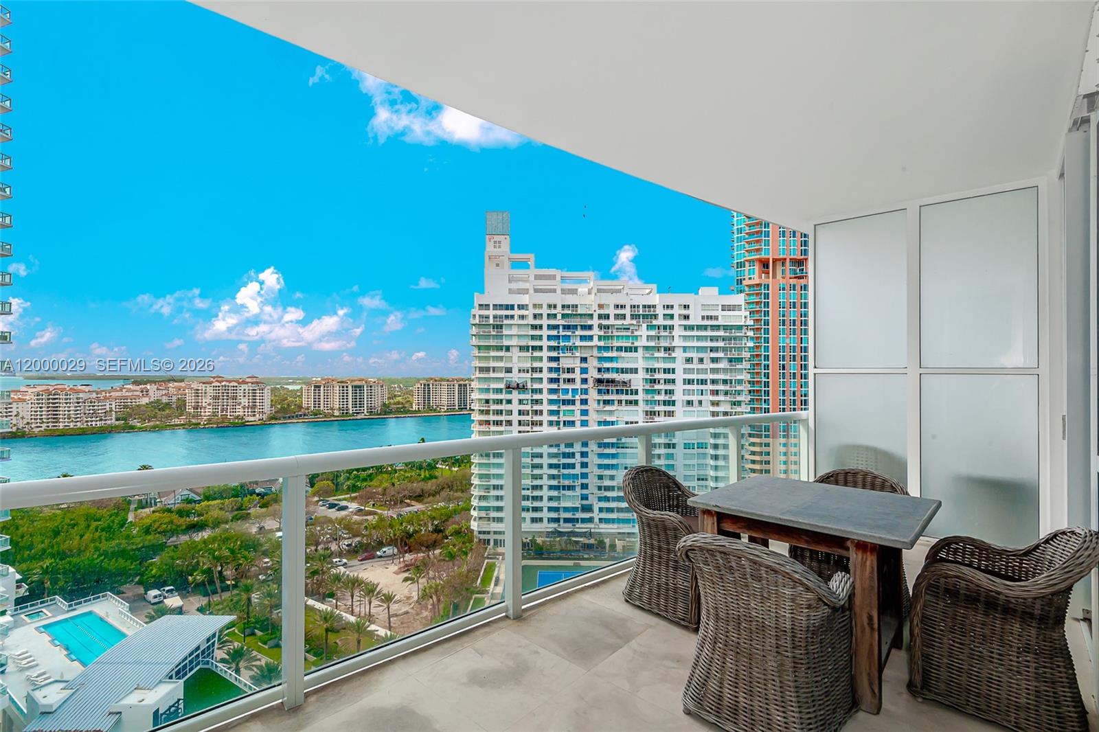 CONTINUUM ON SOUTH BEACH - Residential Lease