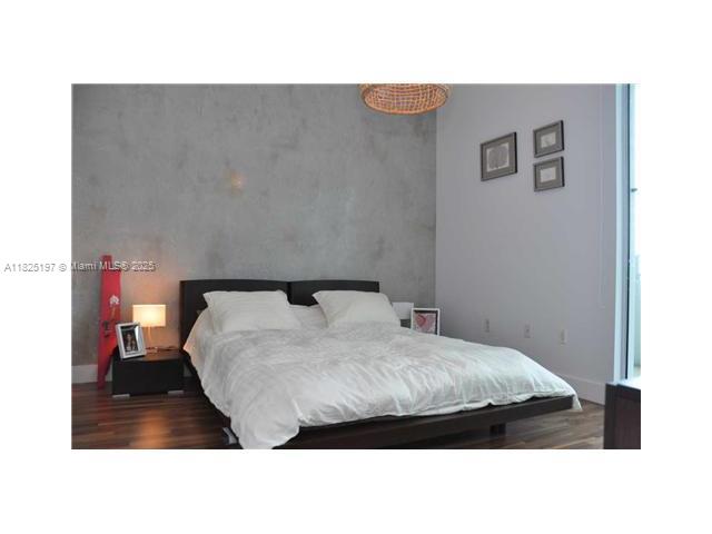 350 NE 24th St 906