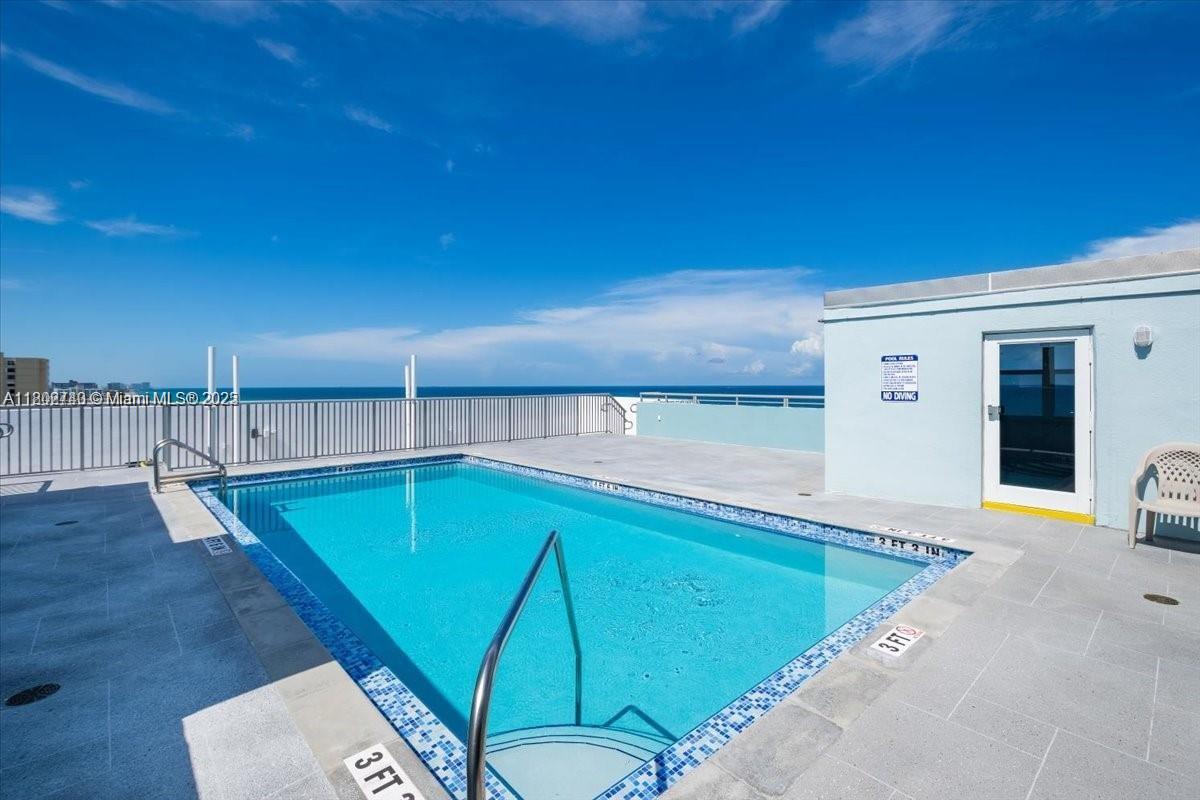 EDGEWATER BEACH TOWERS CO - Residential