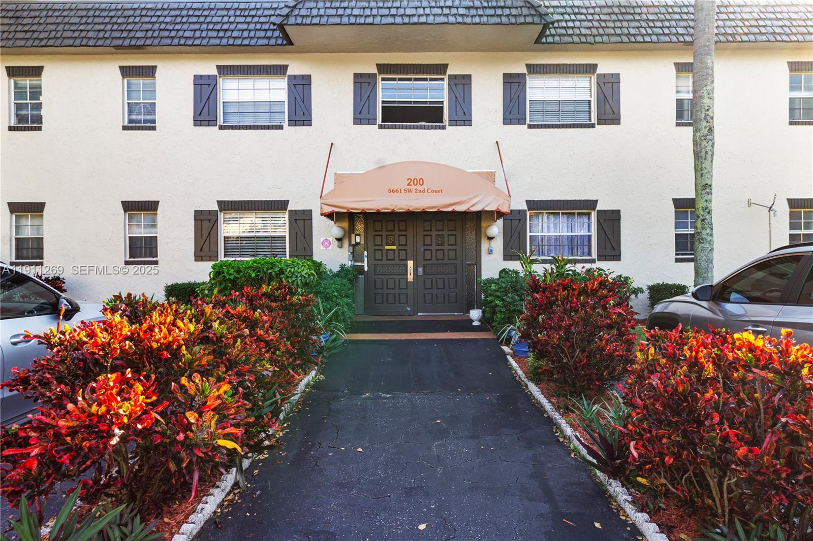 View photos, virtual tours, details... 5661 SW 2nd Ct 216