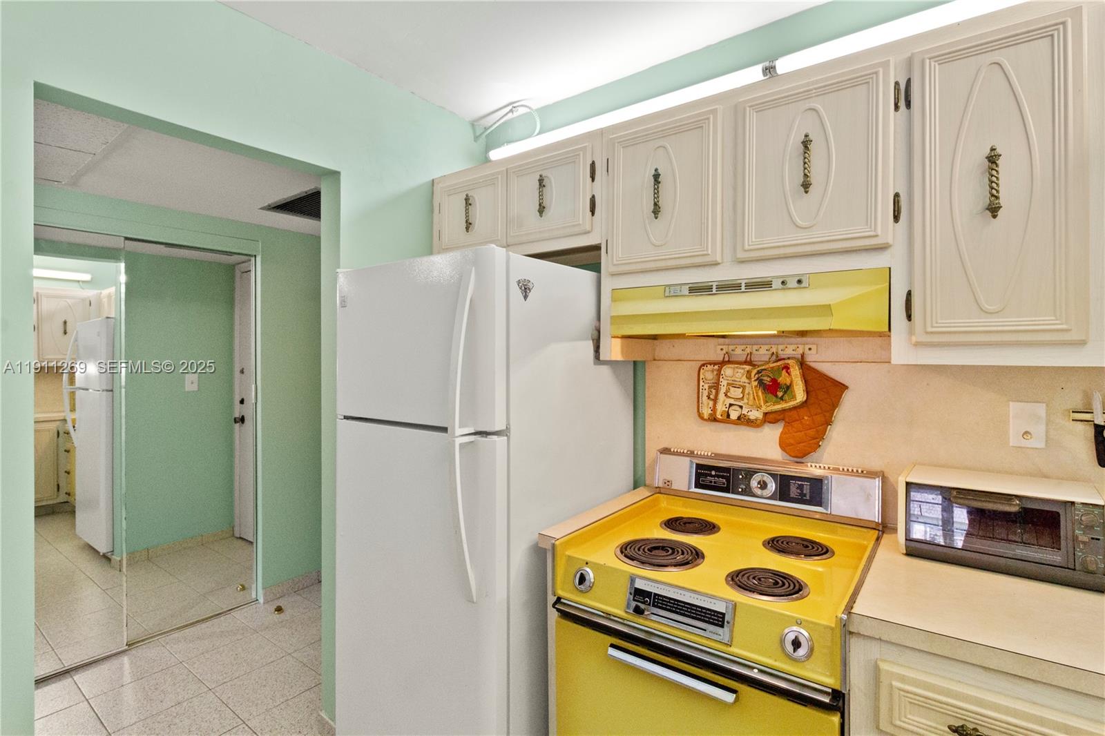 MEADOWS CONDO - Residential