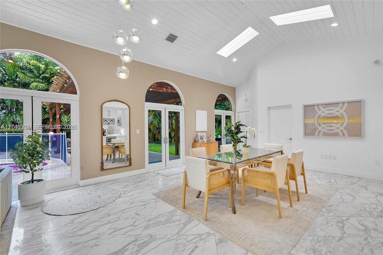 530 Sabal Palm Rd