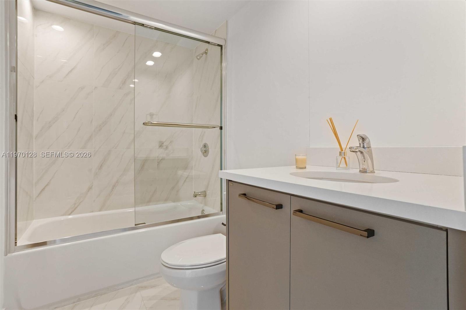 ONE BAY HARBOR CONDO - Residential