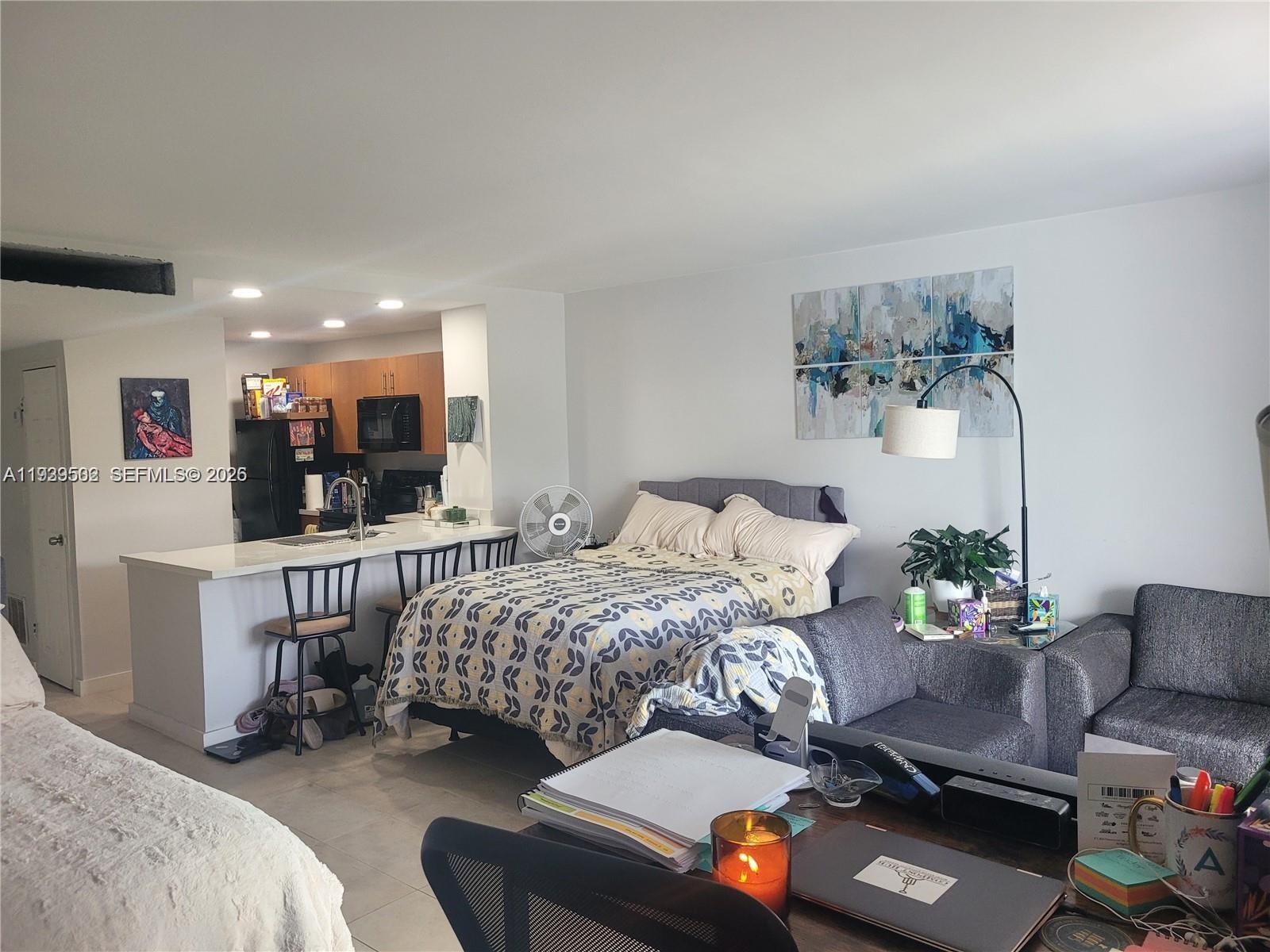 KENNEDY HOUSE CONDO - Residential