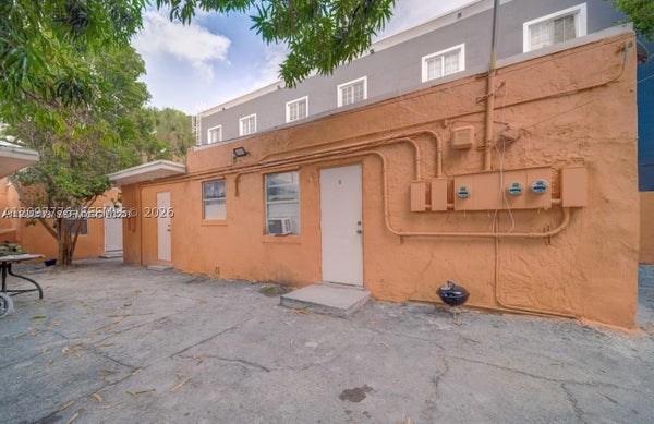 1429 SW 3RD ST # 5, MIAMI, FL 33135 - Image 0fbe7b54bd3d9e2e3f1fef0b5e43db4b/2153974621