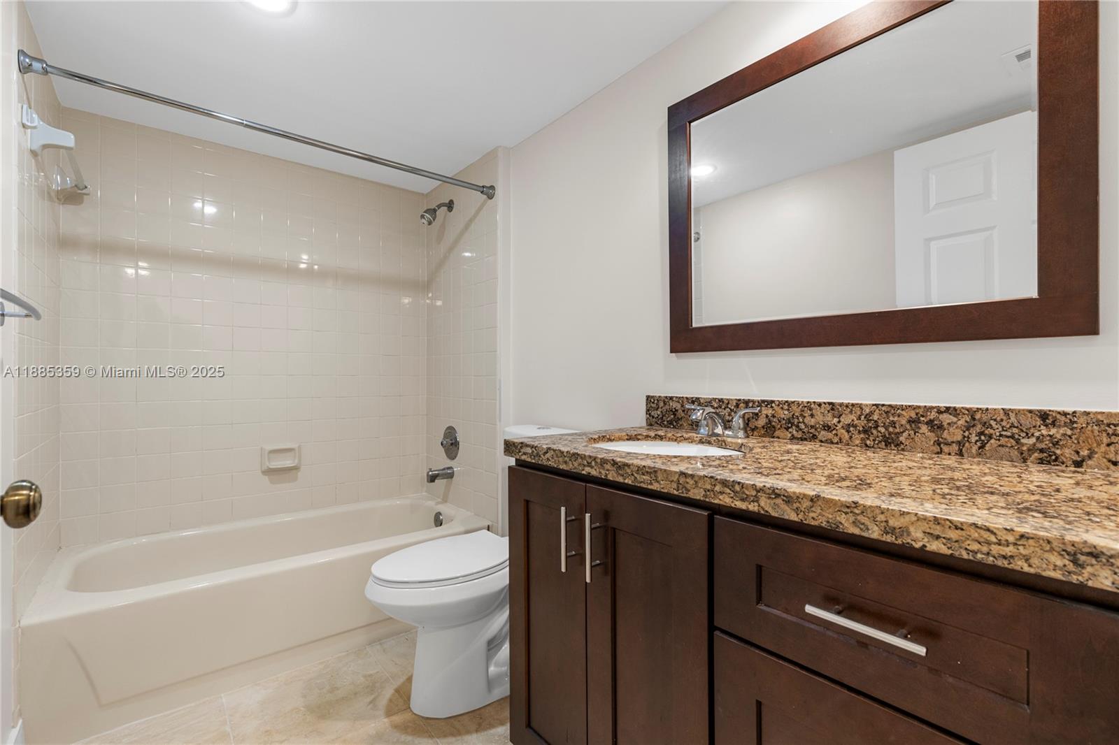 CONDO 7 OF WHITEHALL COND - Residential Lease