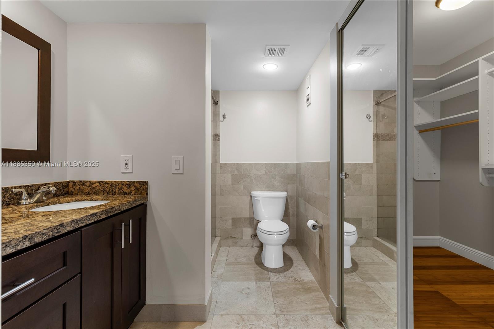 CONDO 7 OF WHITEHALL COND - Residential Lease