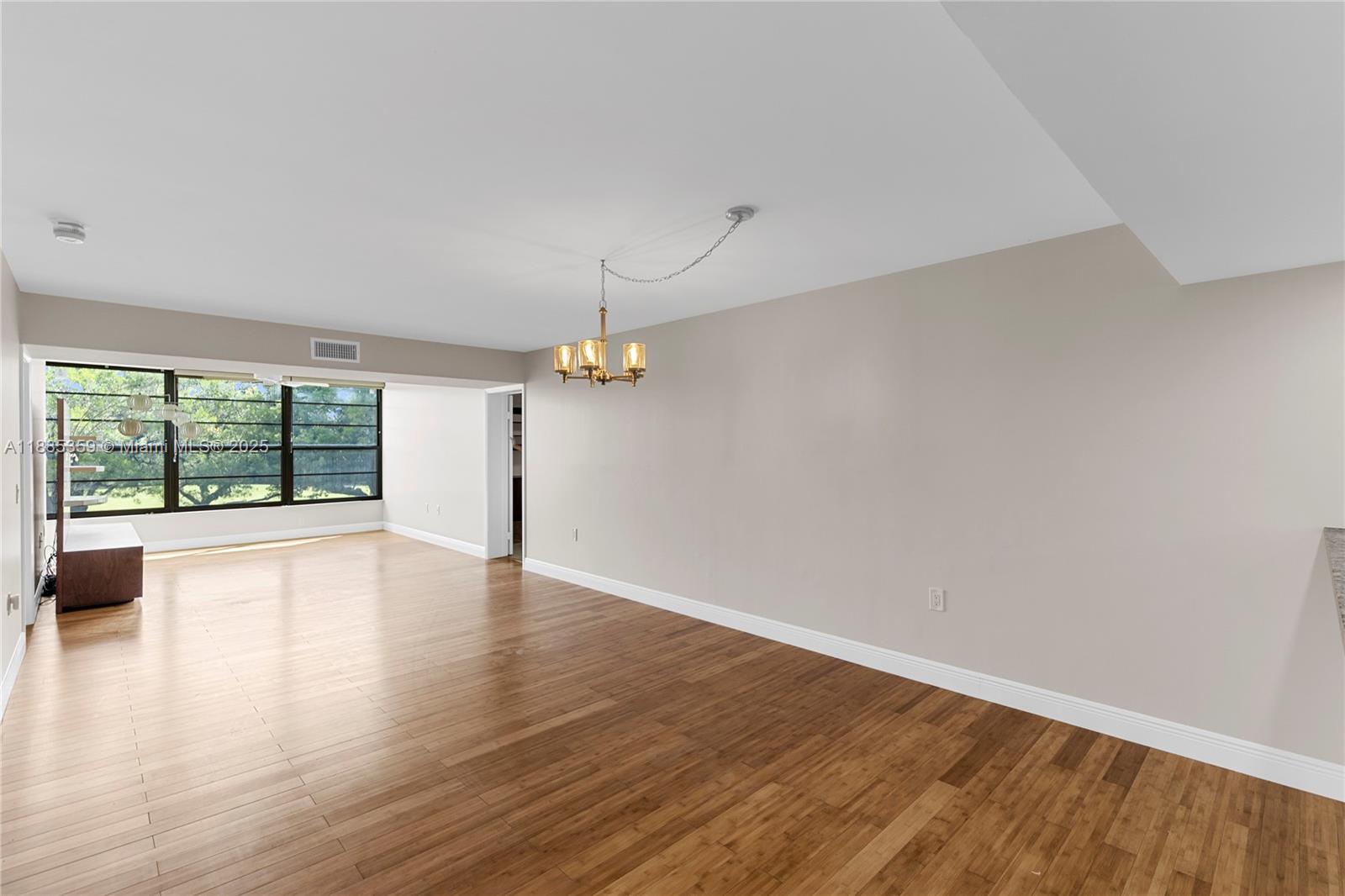CONDO 7 OF WHITEHALL COND - Residential Lease