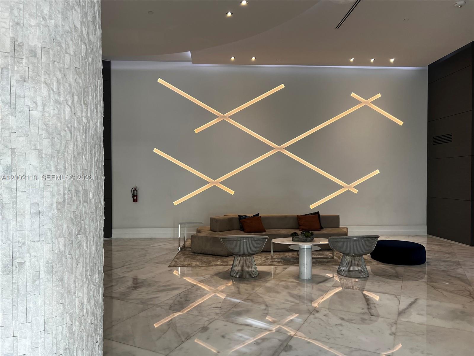 PARC CENTRAL AVENTURA EAS - Residential Lease