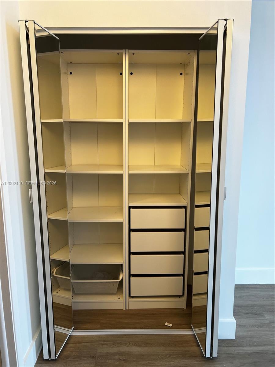 PARC CENTRAL AVENTURA EAS - Residential Lease