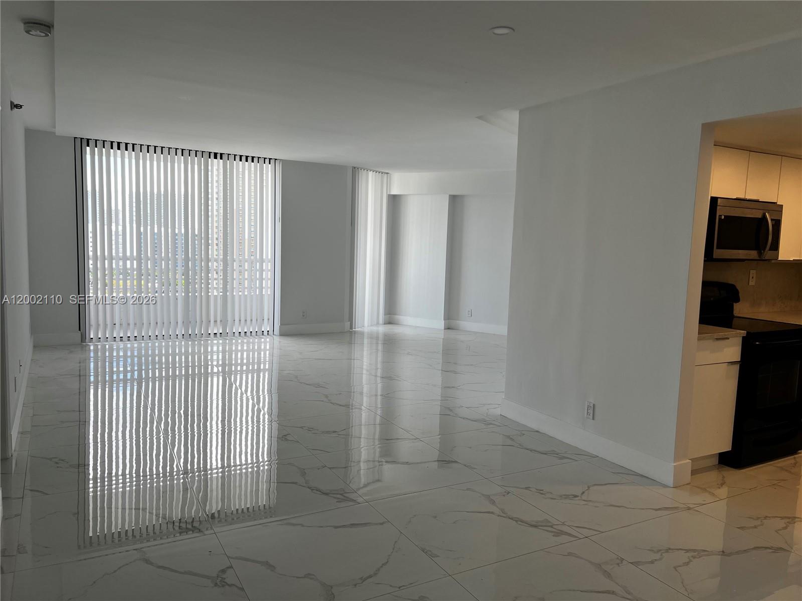 PARC CENTRAL AVENTURA EAS - Residential Lease