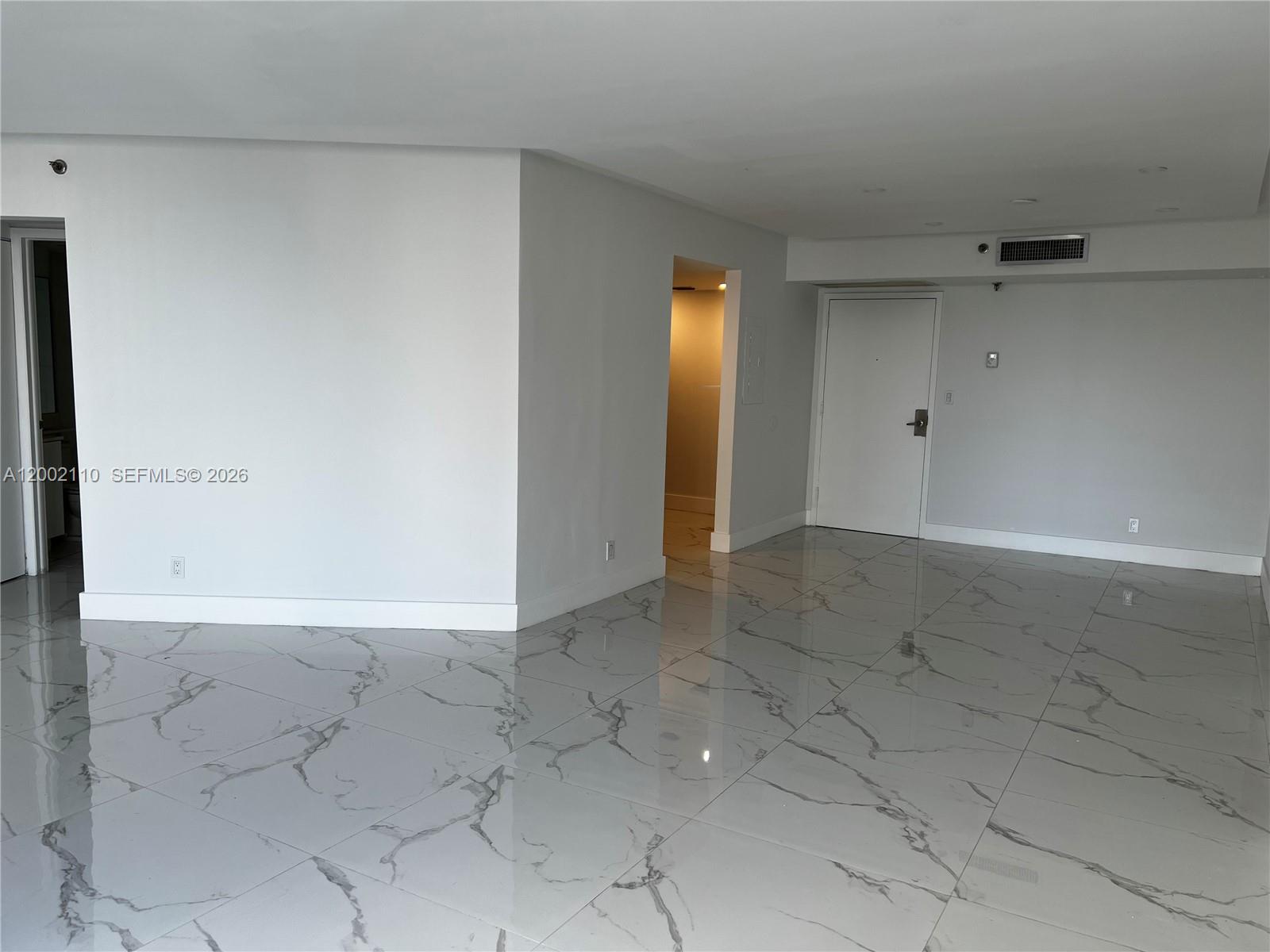 PARC CENTRAL AVENTURA EAS - Residential Lease