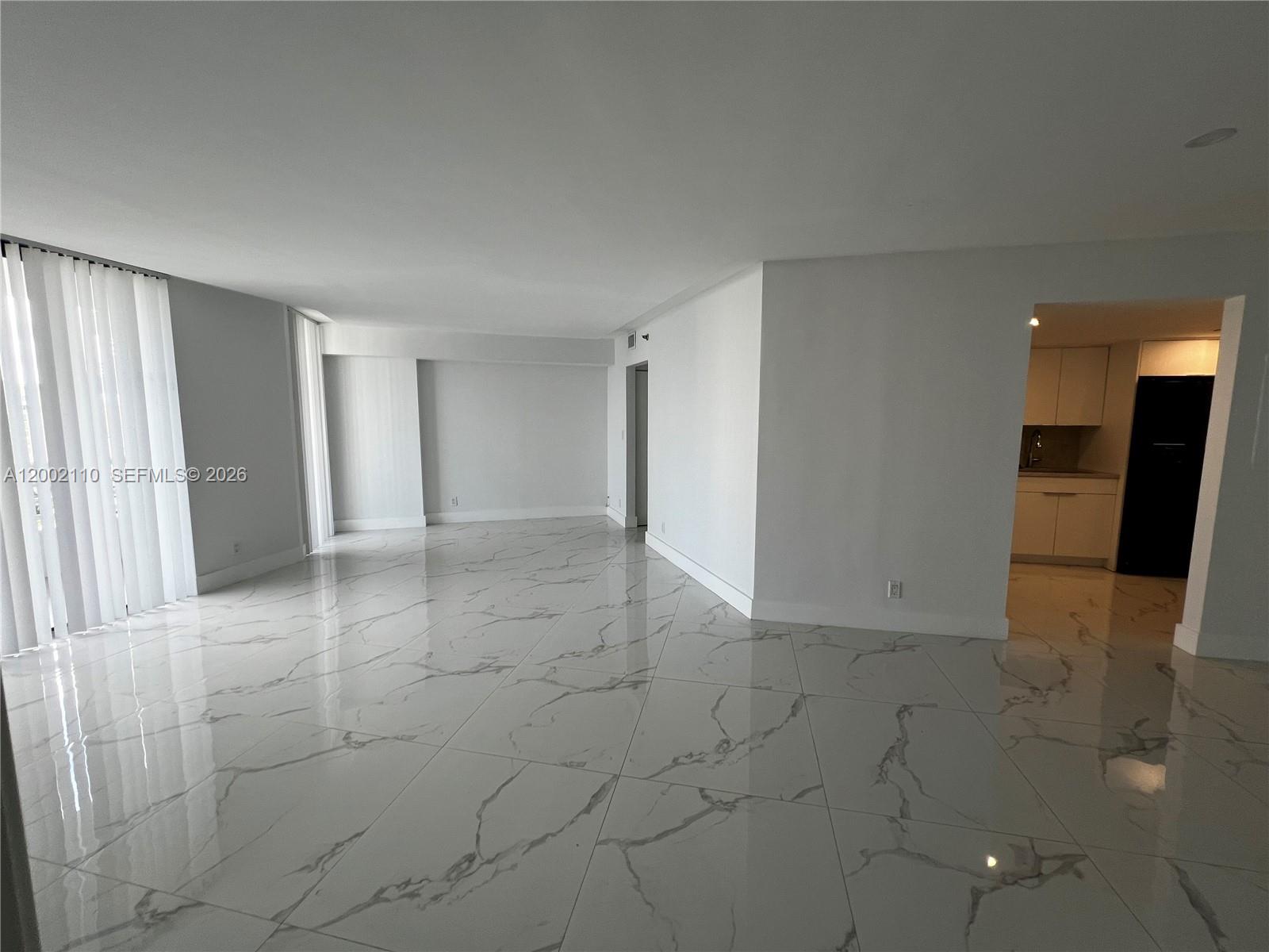 PARC CENTRAL AVENTURA EAS - Residential Lease