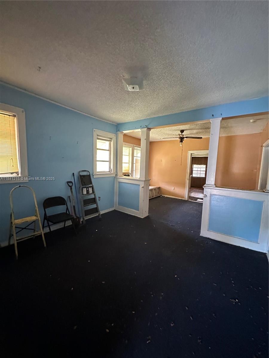 1521 NW 51st St, Miami, FL, 33142/$325,000 4 1521 NW 51st St
