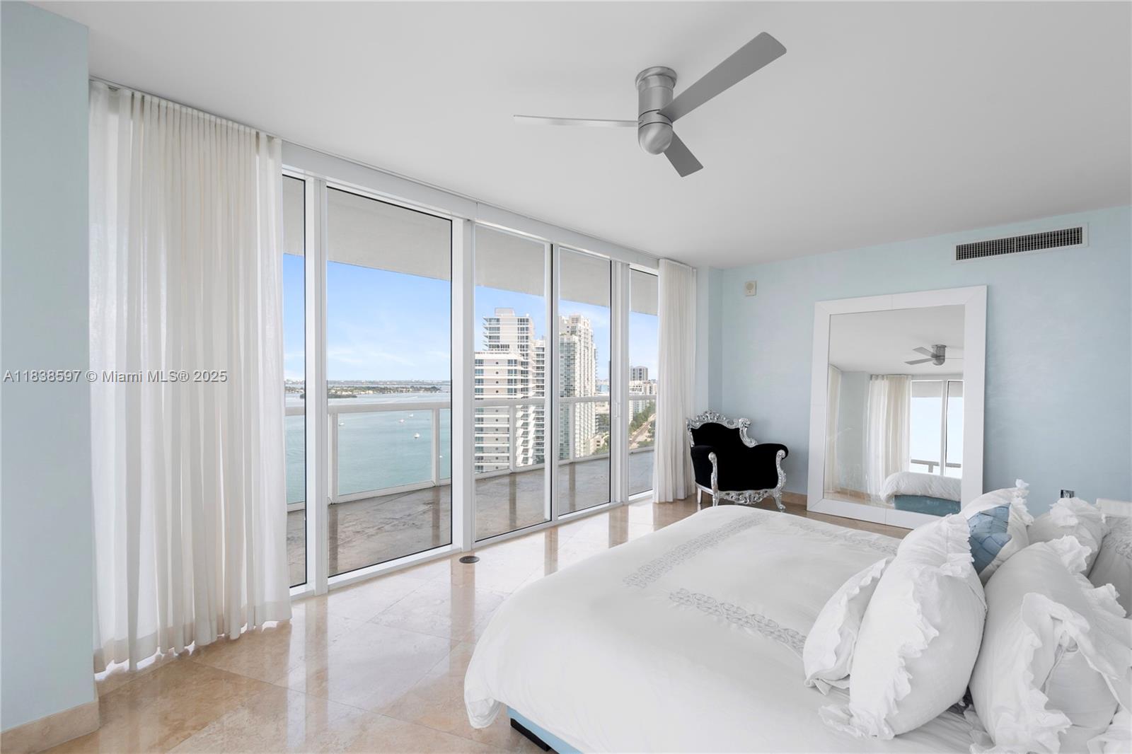 ICON CONDO - Residential