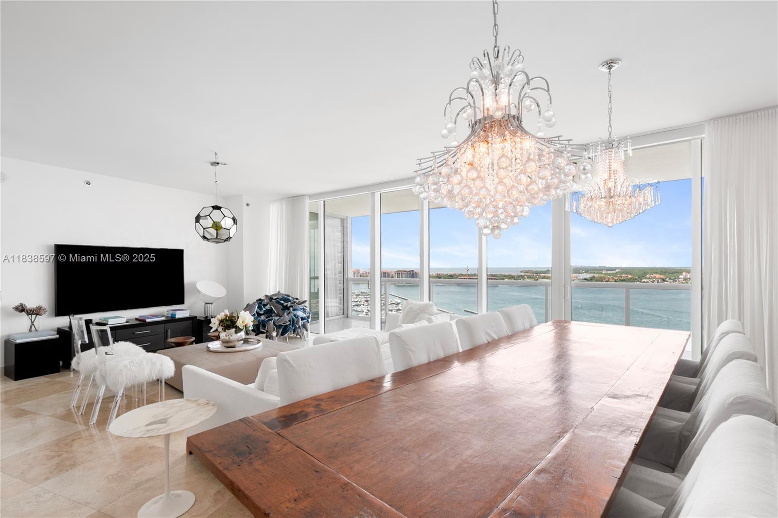 ICON CONDO - Residential