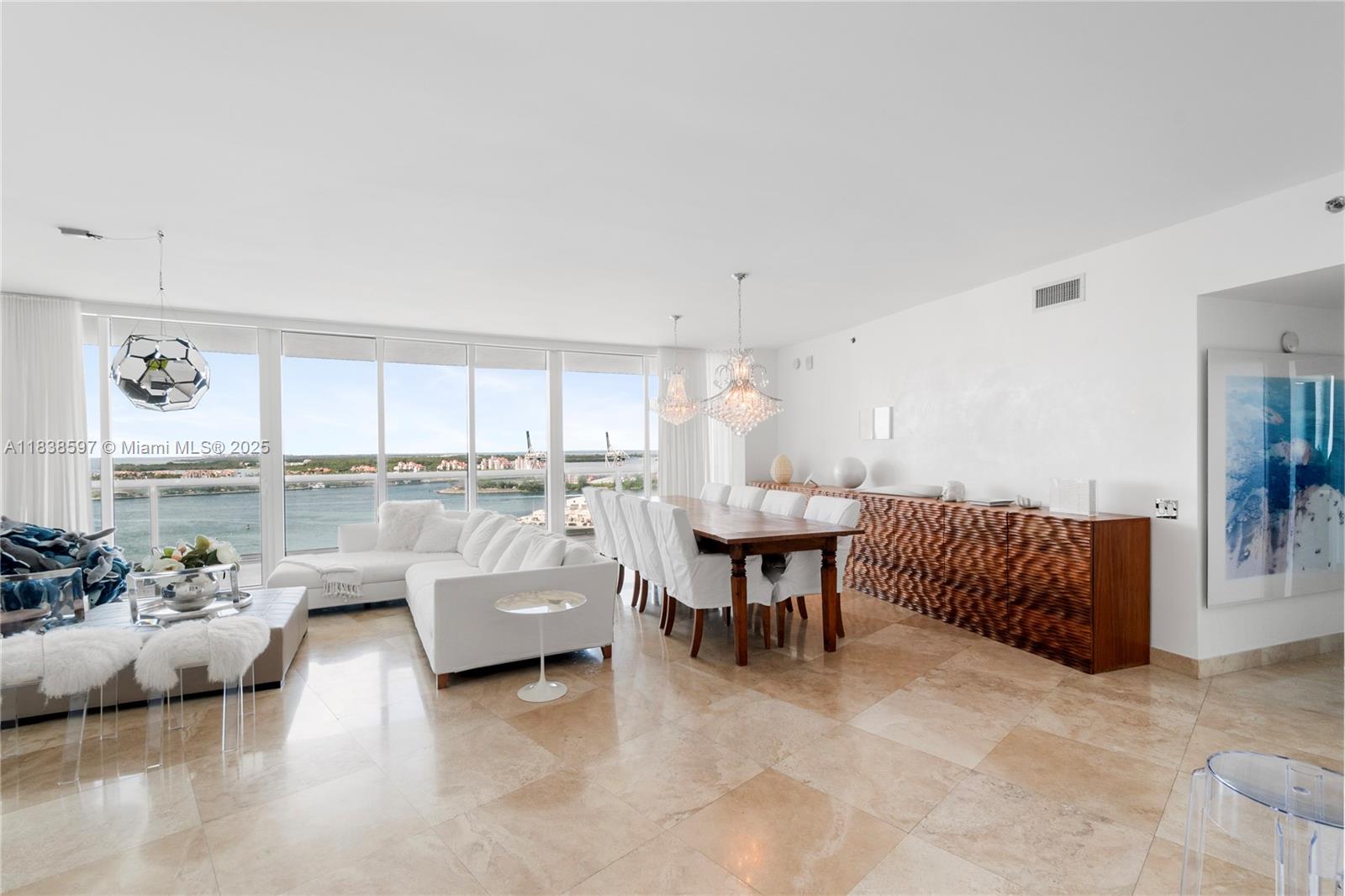 ICON CONDO - Residential