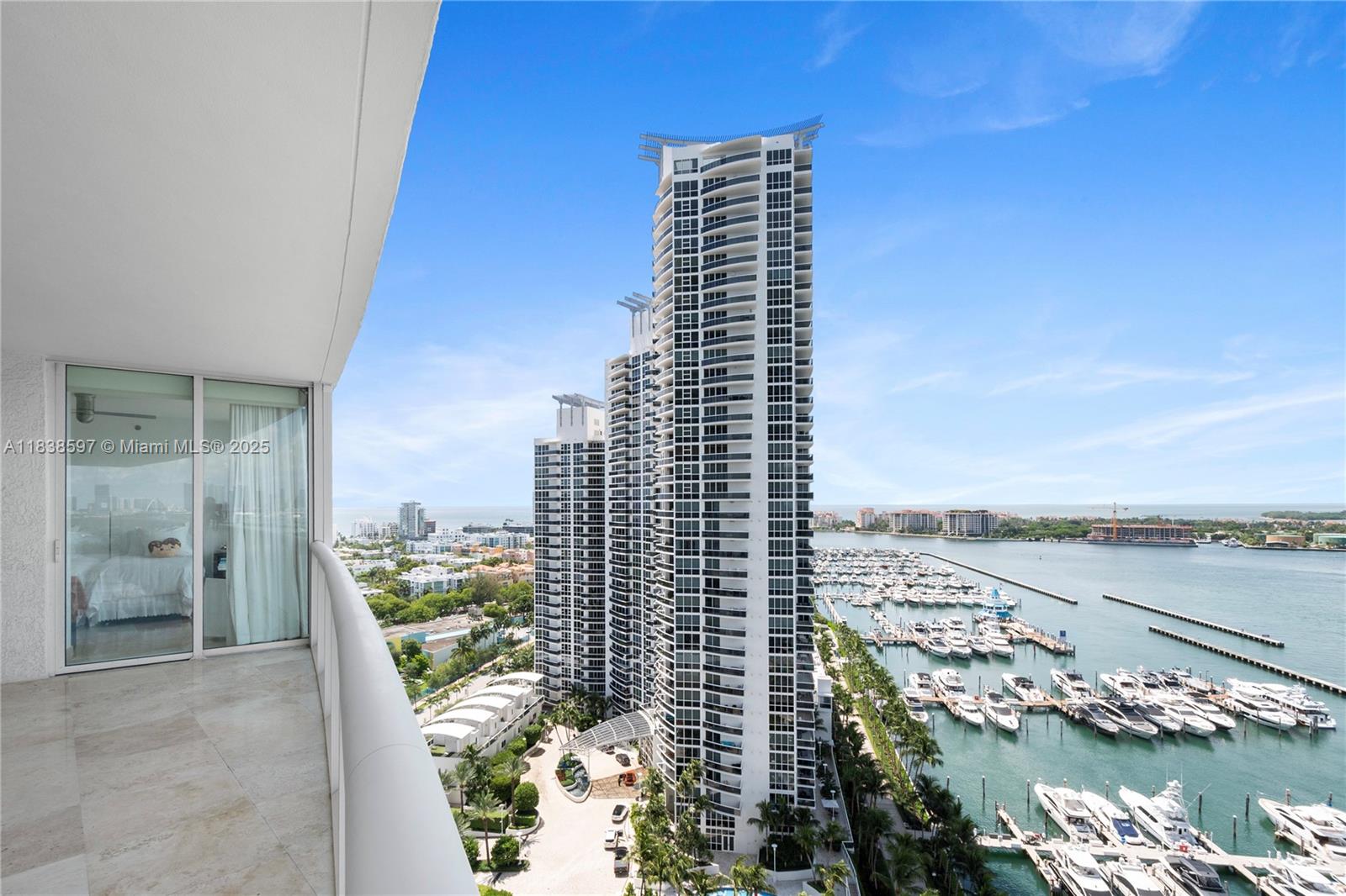 ICON CONDO - Residential