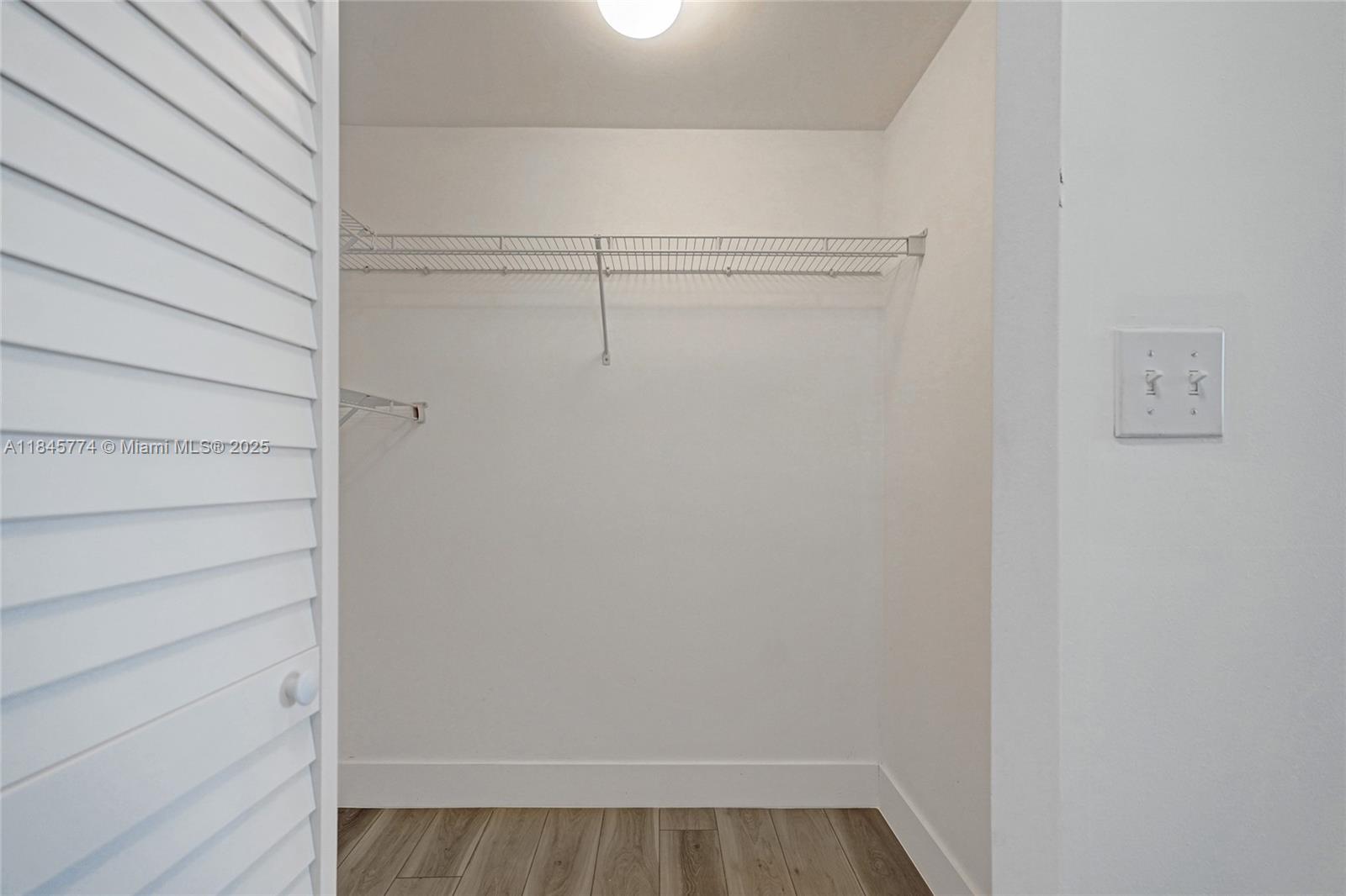 VENTURE AT AVENTURA WEST - Residential