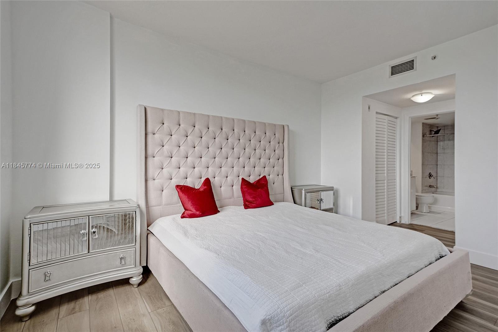 VENTURE AT AVENTURA WEST - Residential