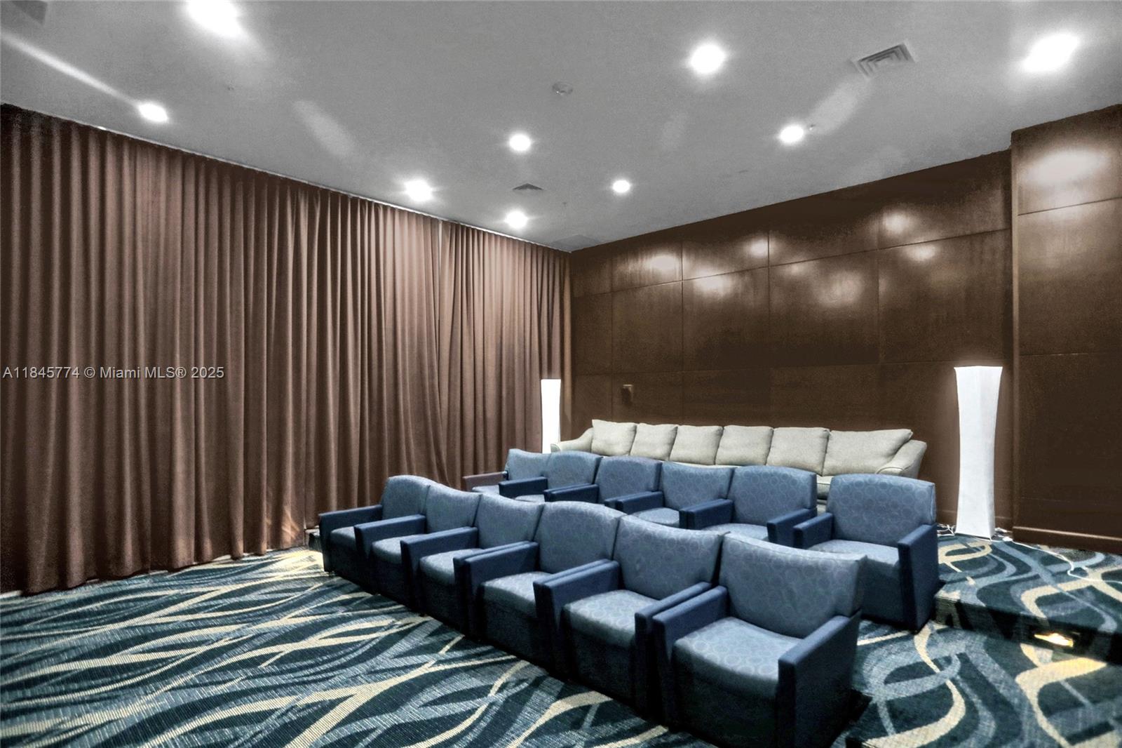 VENTURE AT AVENTURA WEST - Residential