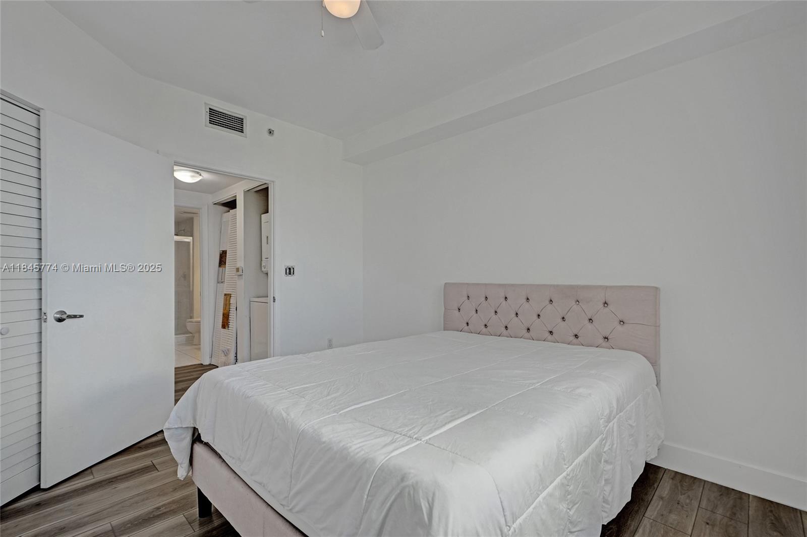 VENTURE AT AVENTURA WEST - Residential