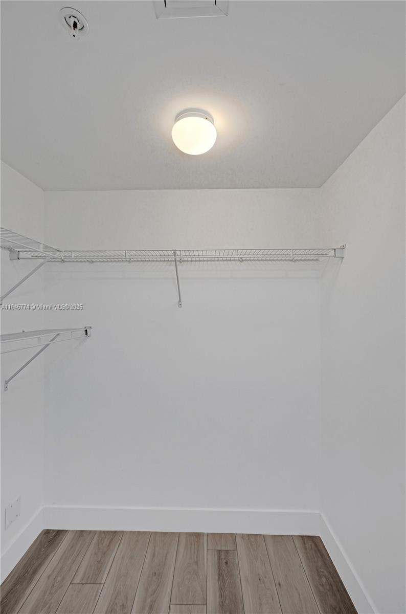 VENTURE AT AVENTURA WEST - Residential