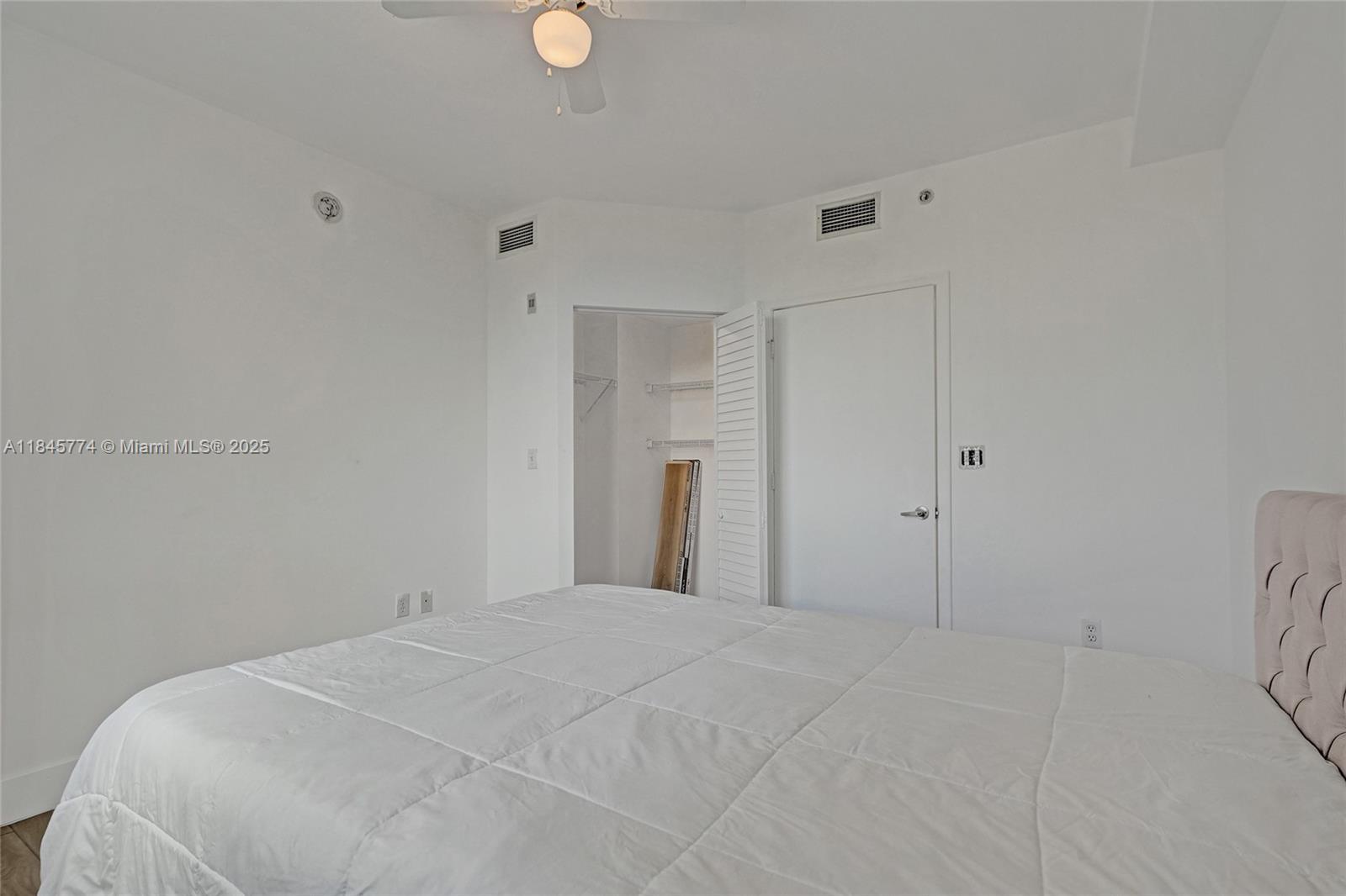 VENTURE AT AVENTURA WEST - Residential